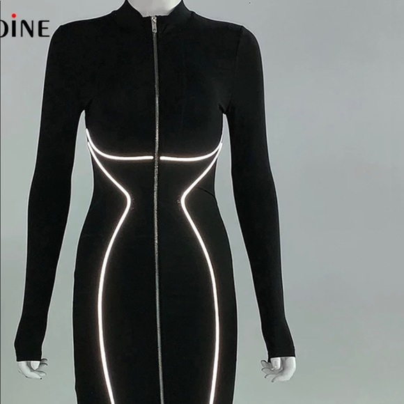 Dress - Picture 2 of 2